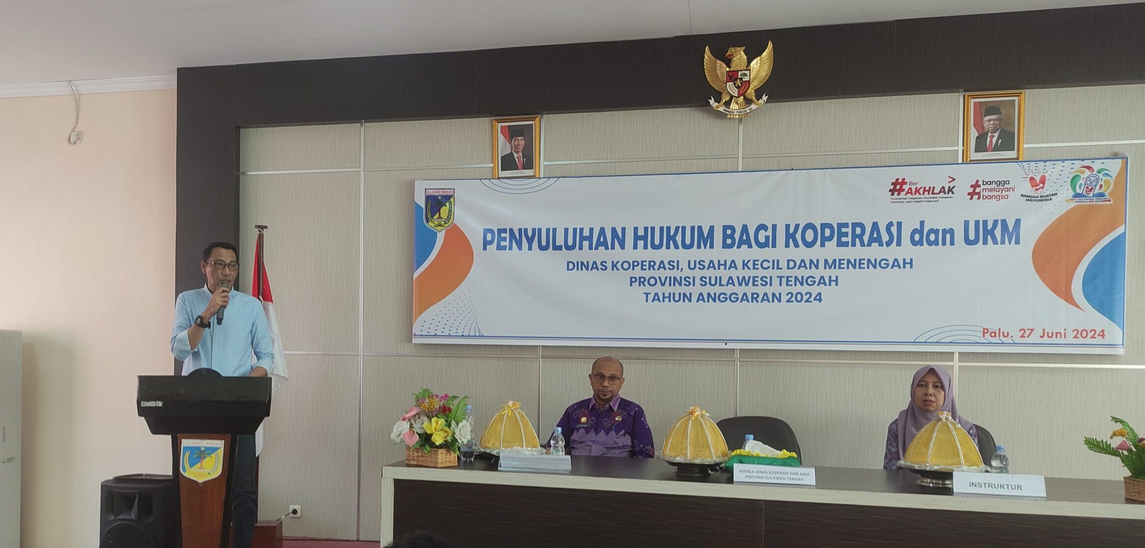 Penyuluhan Hukum bagi UKM: Usaha Peningkatan Kepatuhan Hukum serta Penyuluhan Menyongsong Bisnis yang Aman dan Legal