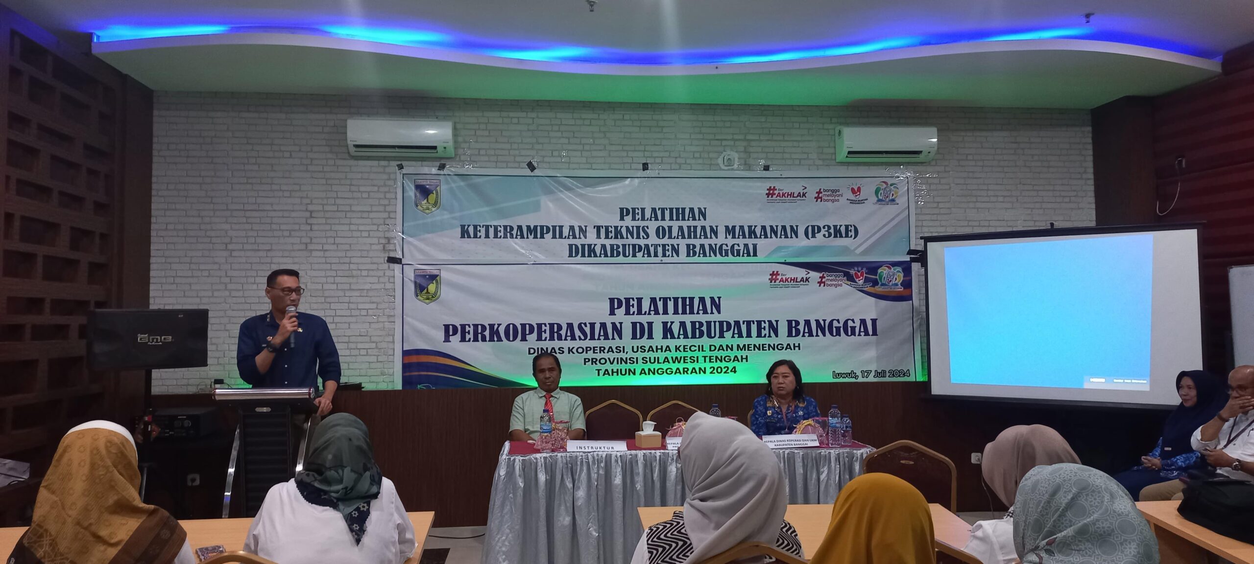 Tingkatkan Kualitas Koperasi & Peluang Usaha : Dinkop UKM Provinsi Sulteng Gelar Pelatihan Perkoperasian & Pelatihan Ketrampilan Teknis Olahan Makanan di Luwuk, Banggai