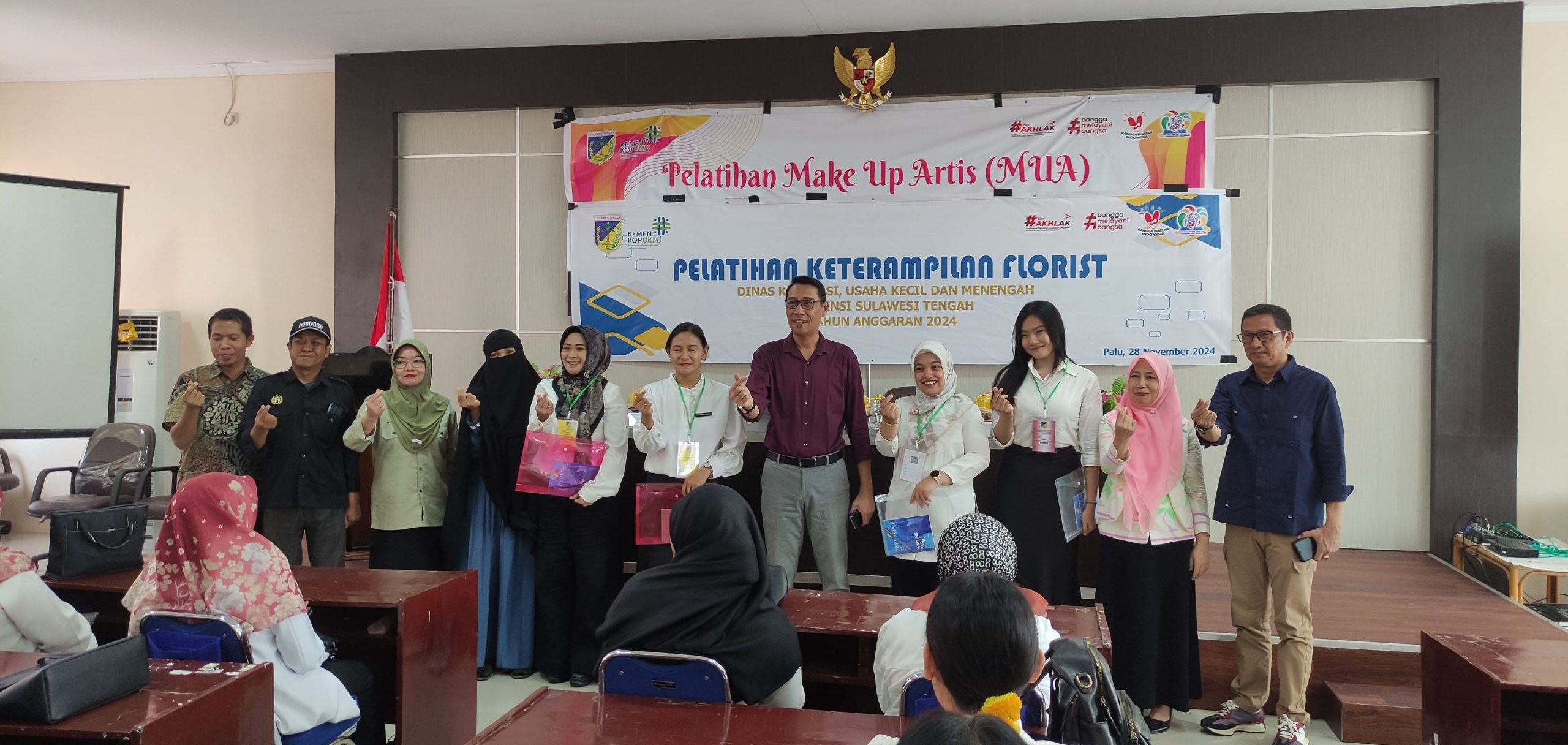Pelatihan Make Up Artist (MUA) dan Pelatihan Ketrampilan Florist: Mengembangkan Kreativitas dan Kemampuan Wirausaha