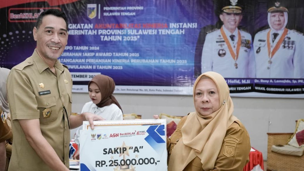 Dinas Koperasi, Usaha Kecil, dan Menengah Sulteng Raih Predikat A di SAKIP Award 2025